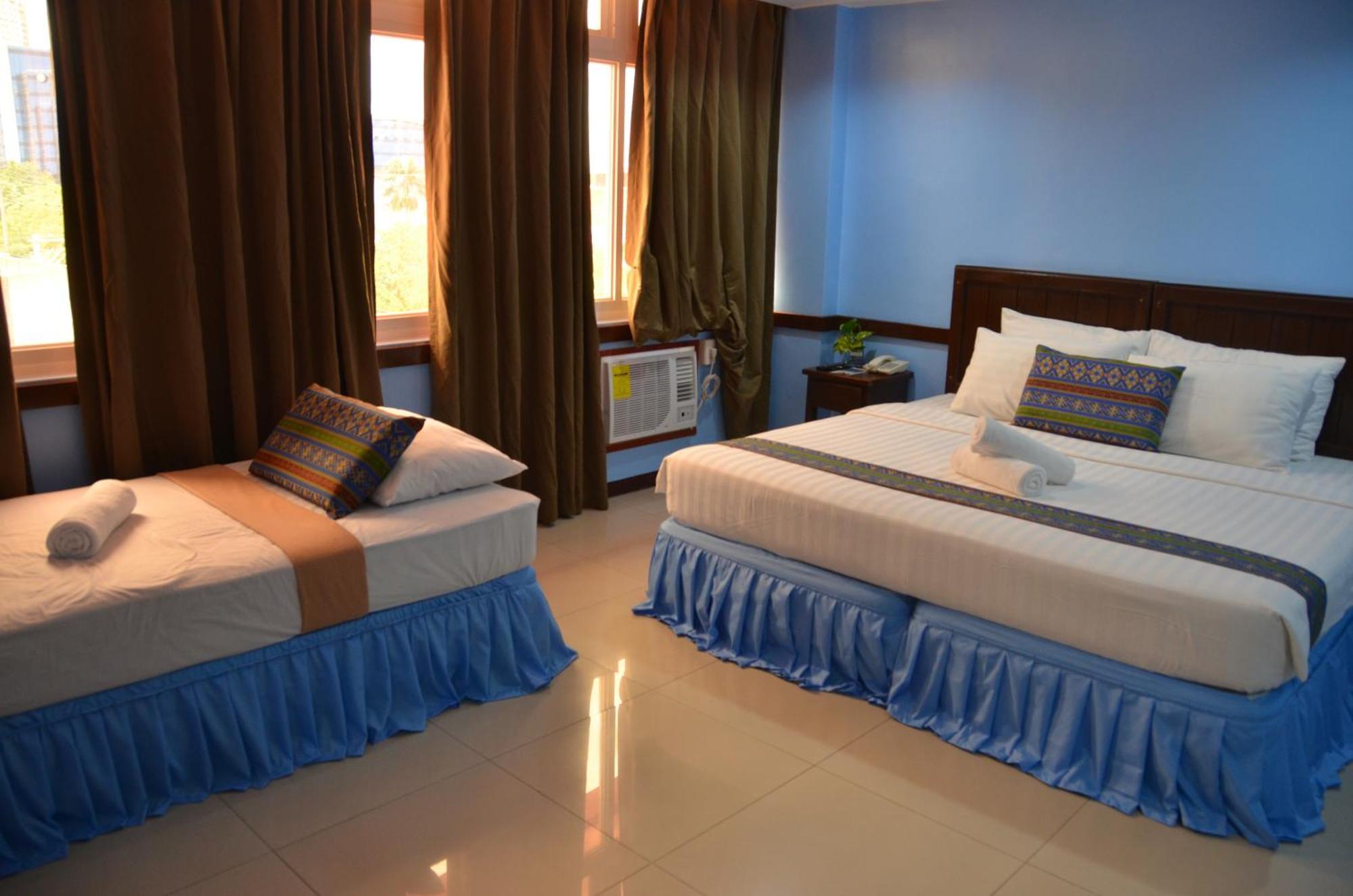 Alu Hotel Davao City Esterno foto