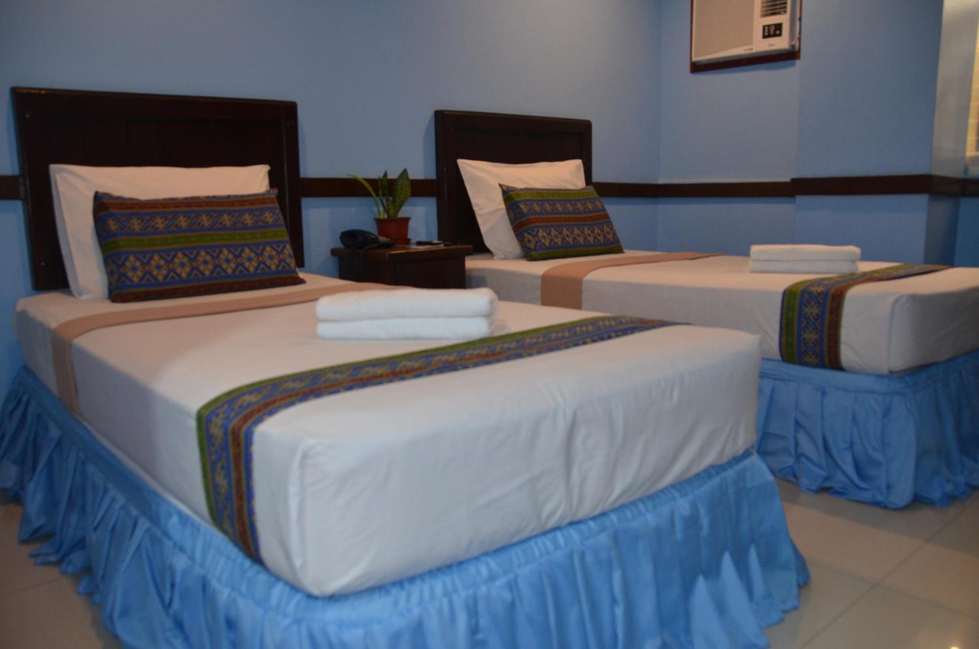Alu Hotel Davao City Esterno foto