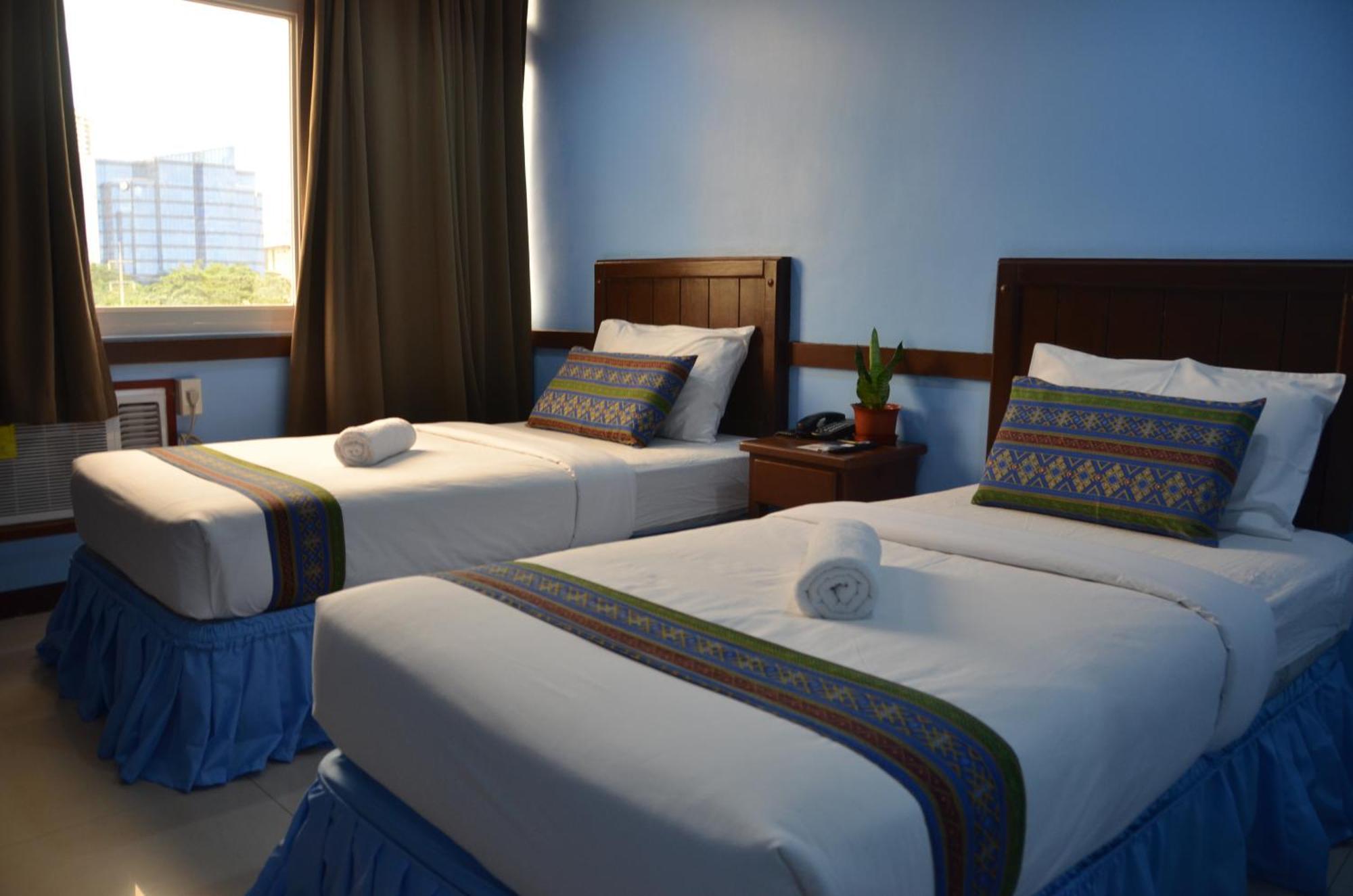Alu Hotel Davao City Esterno foto