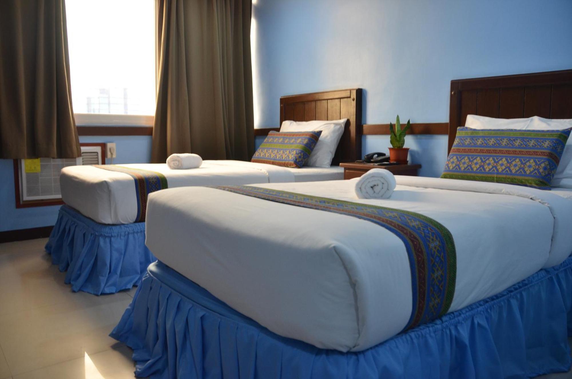 Alu Hotel Davao City Esterno foto