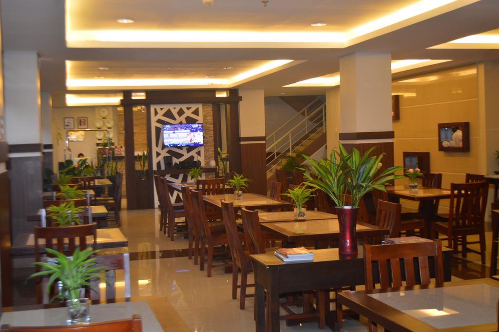 Alu Hotel Davao City Esterno foto