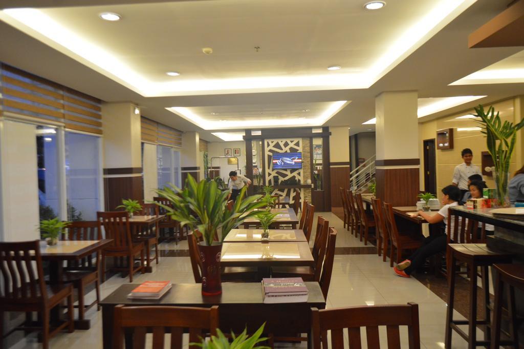 Alu Hotel Davao City Esterno foto