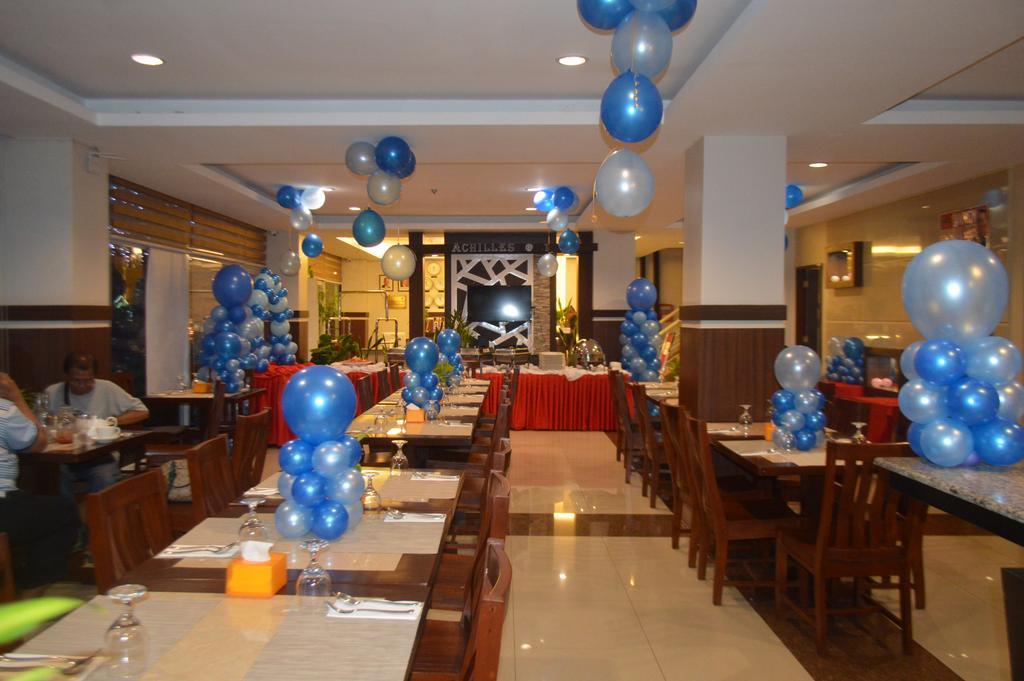Alu Hotel Davao City Esterno foto