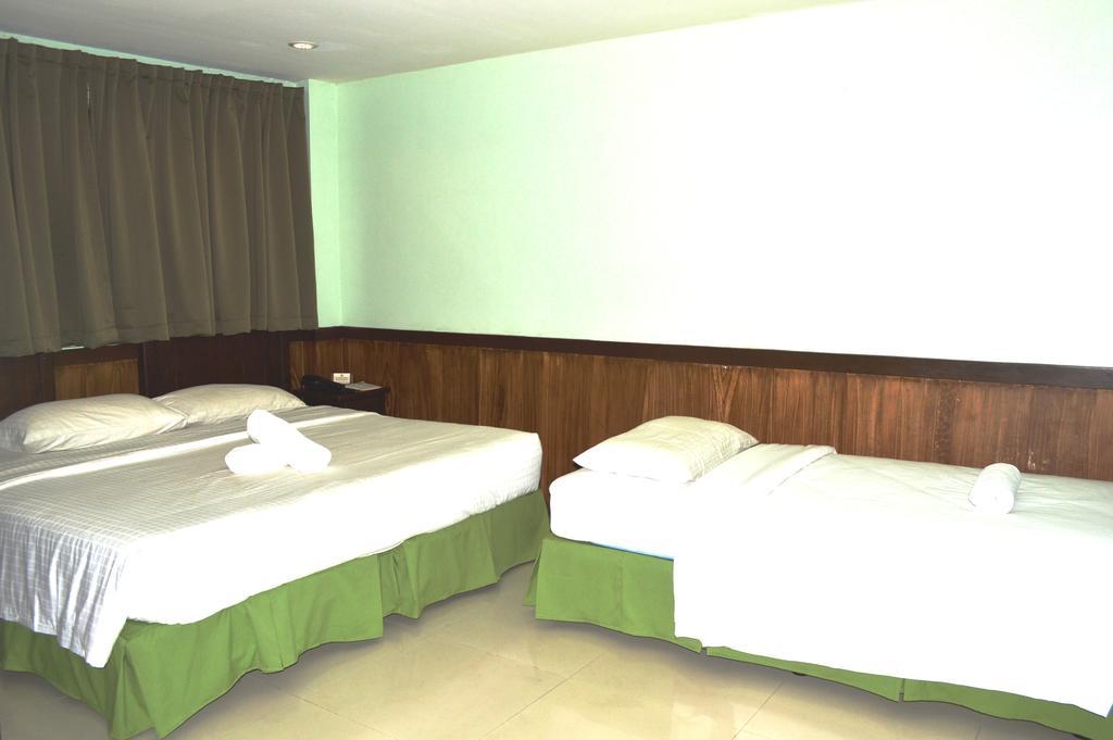 Alu Hotel Davao City Esterno foto