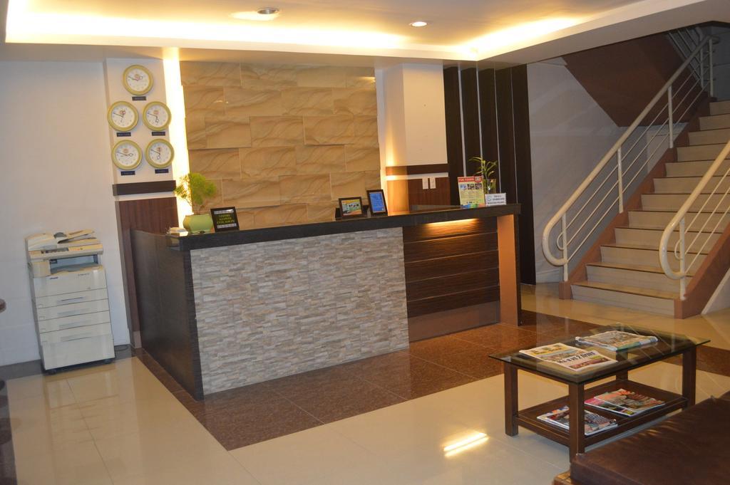 Alu Hotel Davao City Esterno foto