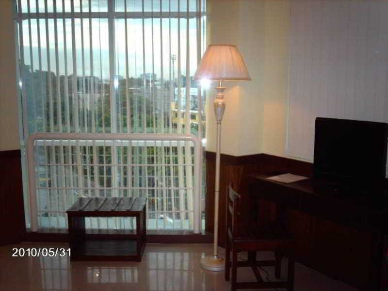 Alu Hotel Davao City Esterno foto
