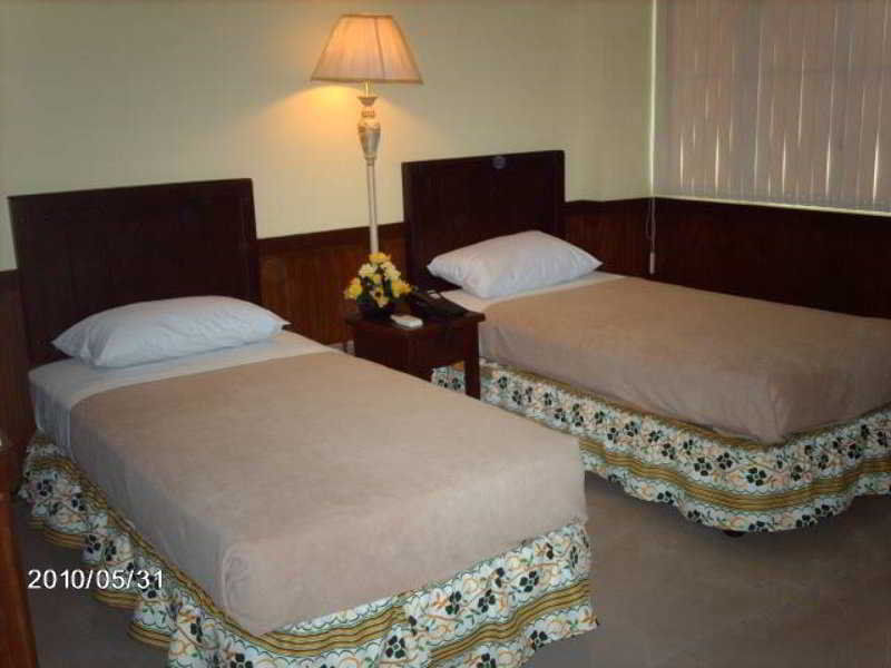 Alu Hotel Davao City Esterno foto
