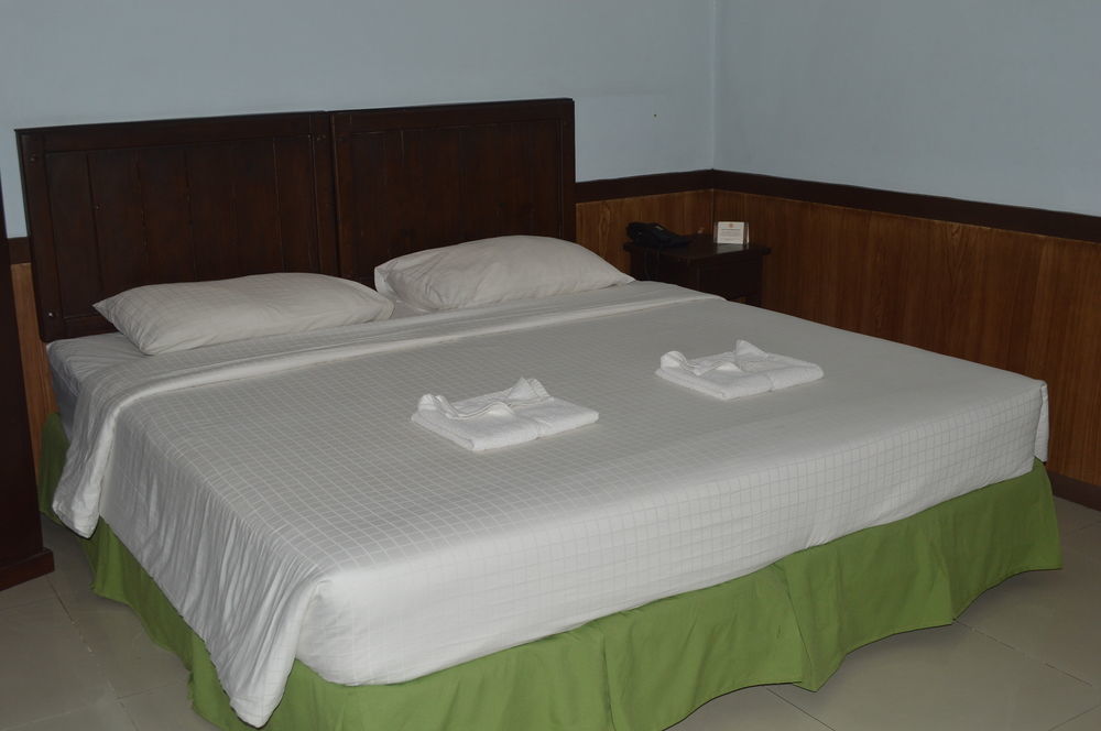 Alu Hotel Davao City Esterno foto