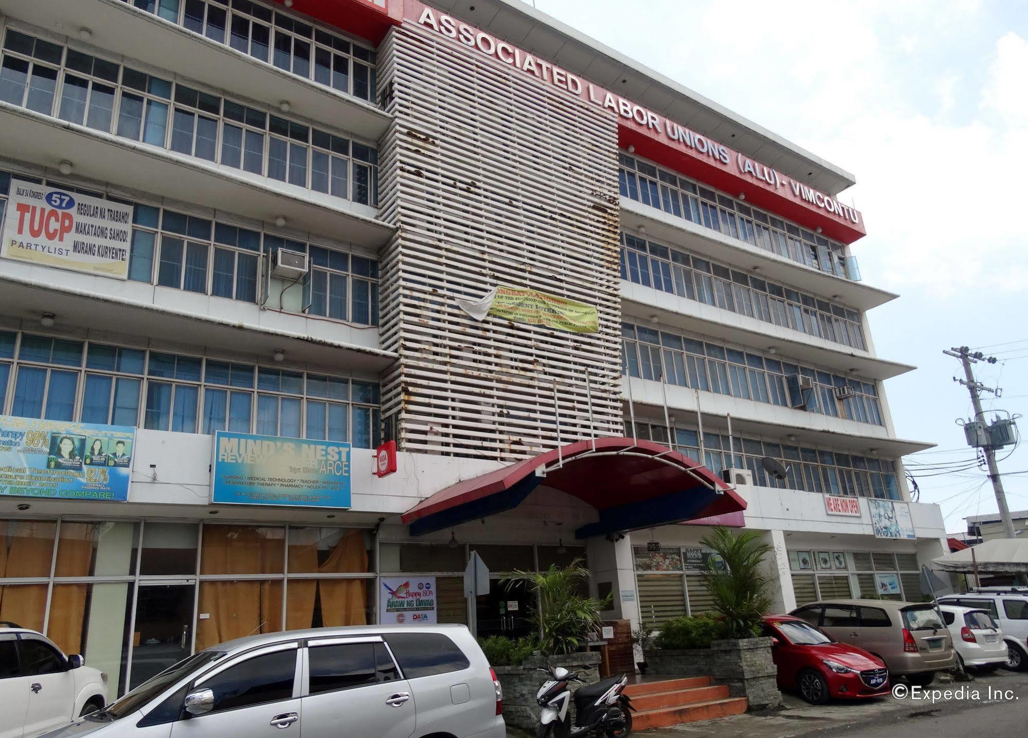 Alu Hotel Davao City Esterno foto