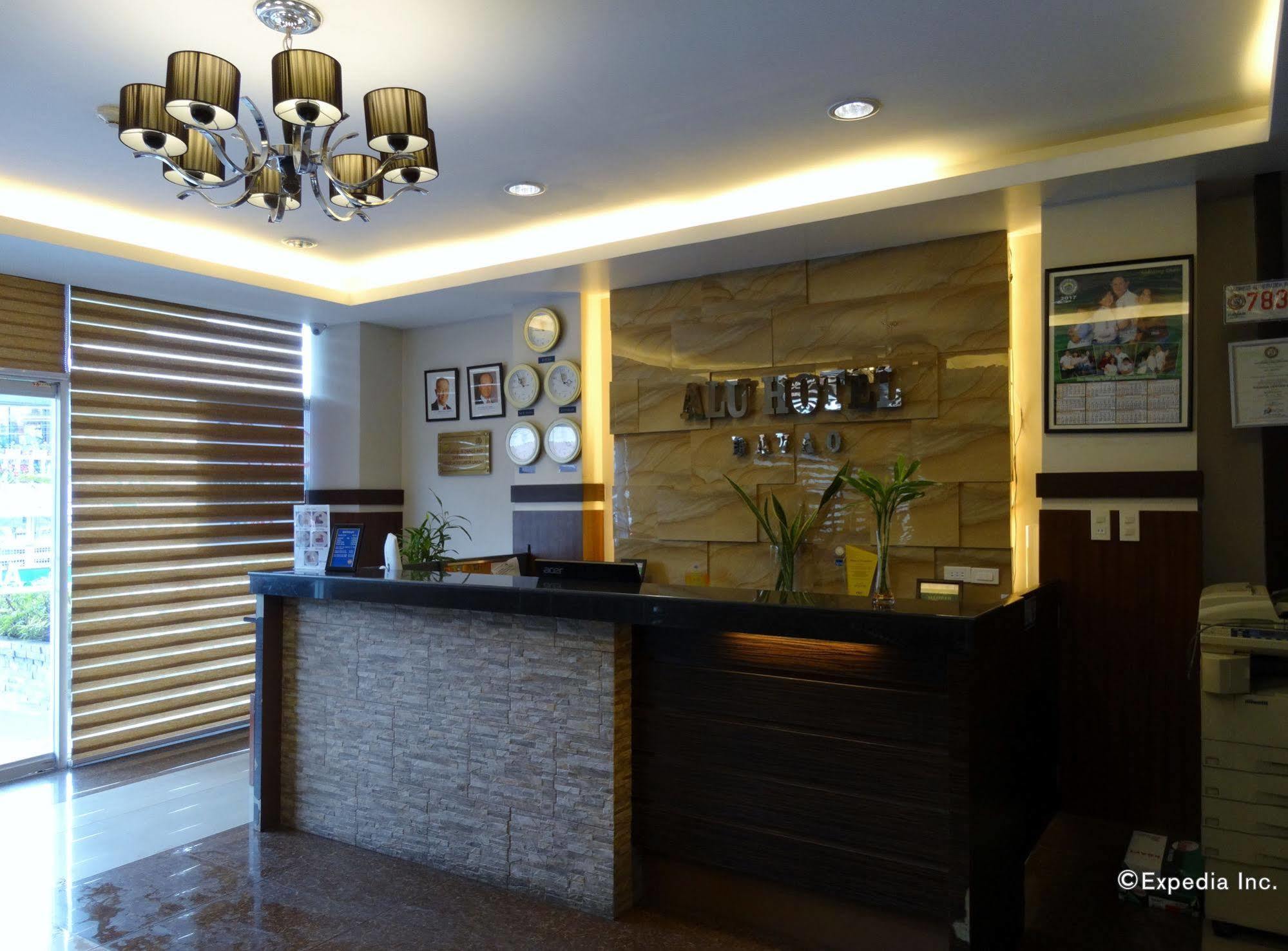 Alu Hotel Davao City Esterno foto